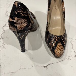 Ellen Tracy Tan and Black Snakeskin Pointed Toe Heels